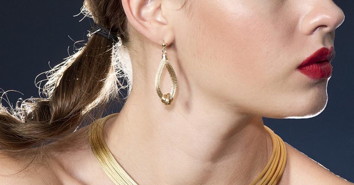 Gold Earrings Gold Earrings